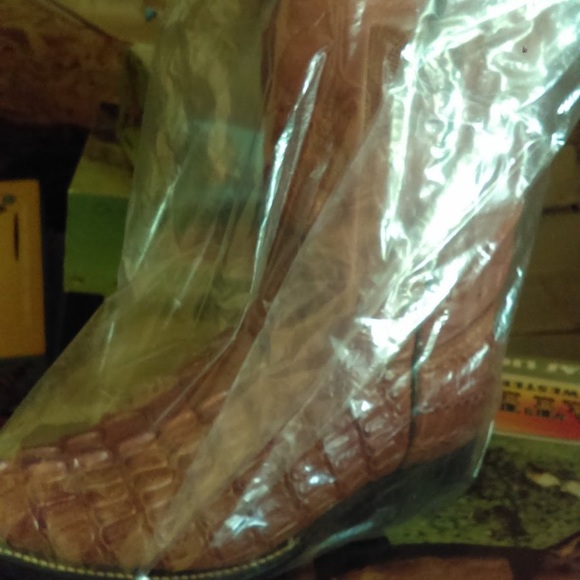 Cowboy boot - Picture 2 of 2